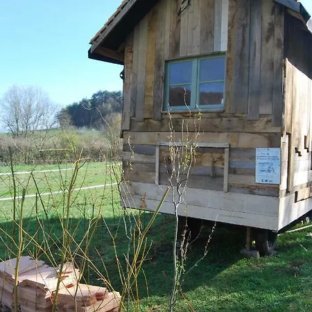 Air De Camping - Chemin De Traverse Auberive Exterior foto